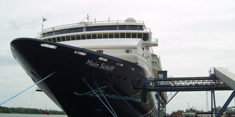Mein Schiff 1 - DAS neue Kreuzfahrtschiff