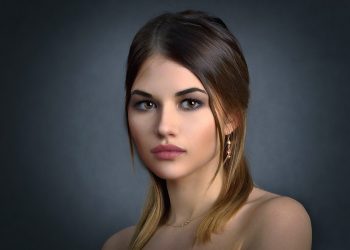 Ohrringe und Ketten kombinieren: So kann das Schmuck-Styling gelingen