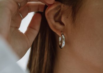 Die Geschichte der Ohrringe und wie sie sich im Laufe der Zeit verändert hat